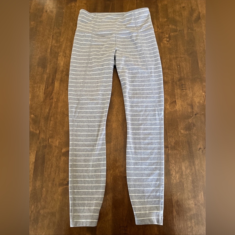 Athleta Striped Leggings XS Yoga Stretch Travel Athleisure Grey Salutation